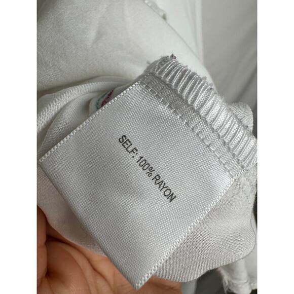 JANE + DELANCEY - Picture 5 of 6